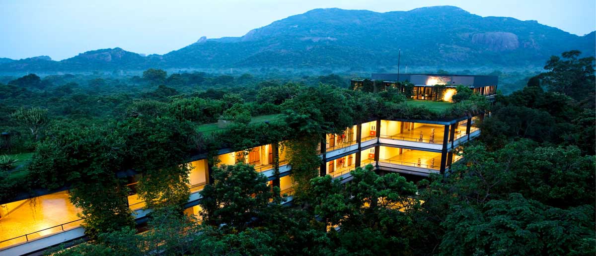 Luxury beachfront resort and hotel accommodation in Sri Lanka with ocean views